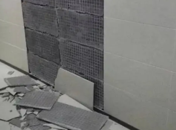 西乡瓷砖空鼓维修公司分享下西乡墙砖松动维修的知识